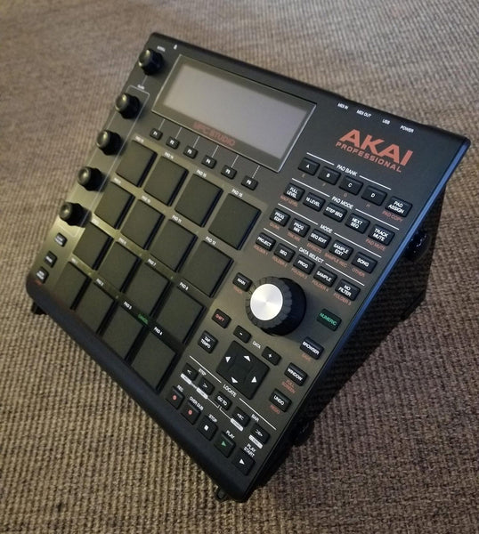MPC Studio stand (KVgear Adapt L1)