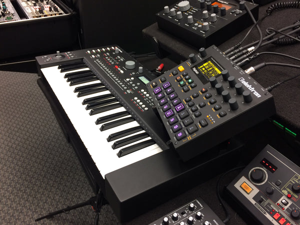 KVgear Stiletto Angled allows Digitakt to fit on top of Elektron Analog Keys