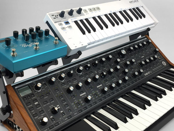 Strymon BigSky pedal and Arturia Keystep on KVgear SubPiggy stand