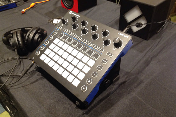 Novation Circuit Stand (KVgear Utility M1)