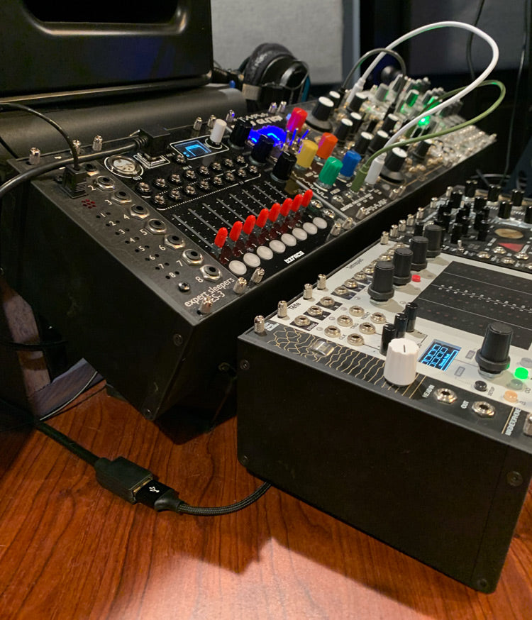 Synth Module Stand SynthRISE one tier desktop synth stand for small-sized gear