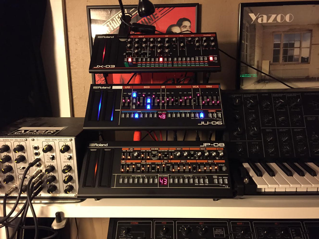 SynthRISE three tier desktop synth stand for small-sized gear